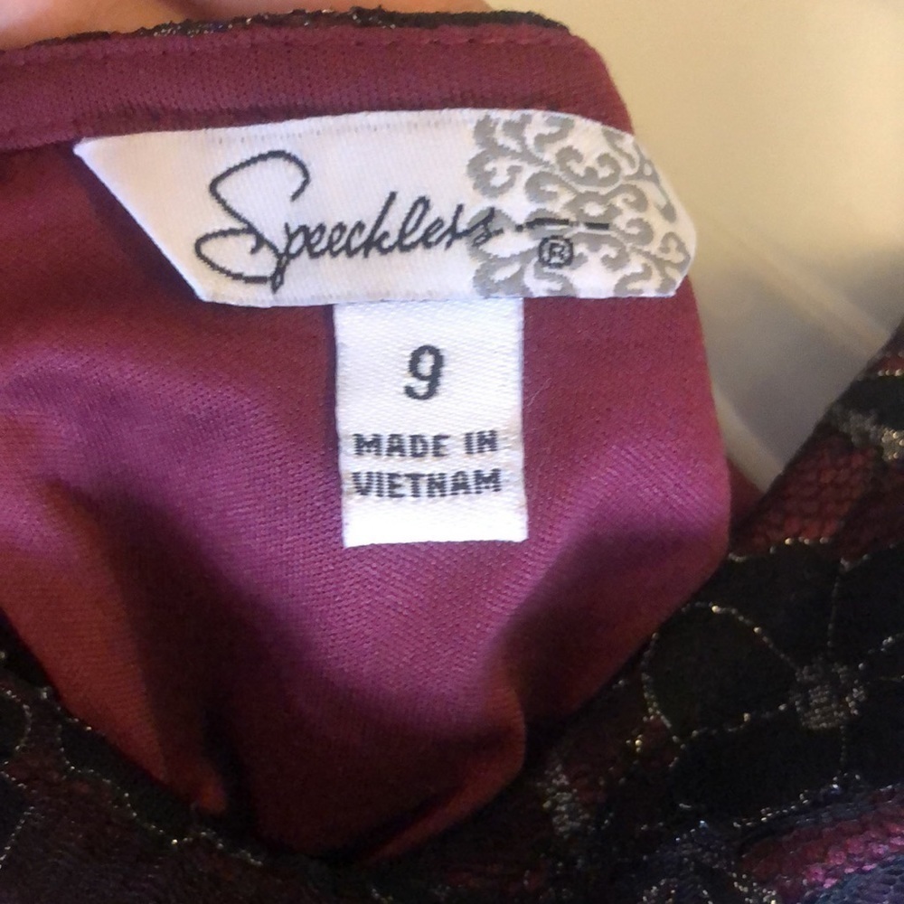 Black And Maroon Dress; Speechless; Size 9 - Picture 7 of 7